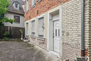 Charmante 2-Zimmer-Altbauwohnung im Erdgeschoss, bezugsfrei – Die vollständige Adresse der Immobilie erhältst du vom Anbieter., 90762 Altstadt, Innenstadt, Fürth – Vorschaubild 2
