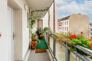 Achtung Kapitalanleger - vermietete 2-Zimmer-Wohnung mit Balkon in begehrter Wohnlage – Die vollständige Adresse der Immobilie erhältst du vom Anbieter., 14059 Charlottenburg, Berlin – Vorschaubild 2