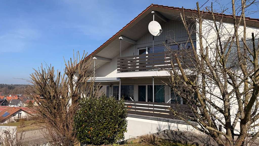 Immobilie in Krauchenwies - WOLFGANG SODENKAMP /// 2-Fam.-Haus in sonniger Lage *PROVISIONSFREI - Bild 0