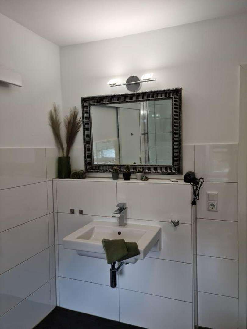 Immobilie in Meschede - Mehrfamilienhaus Meschede Remblinghausen -gepflegt- - Bild 1