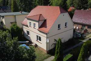 ***Kaufpreis reduziert- ein schönes Haus im Grünen zum Renovieren*** – Rosenplüterweg 19, 13465 Berlin – Vorschaubild 3