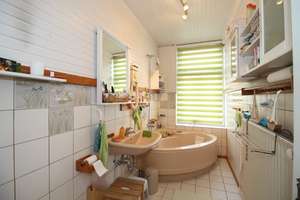 Charme und Charakter inklusive: Teilunterkellertes Wohnhaus mit Wintergarten, Sauna und Swimmingpool – Die vollständige Adresse der Immobilie erhältst du vom Anbieter., 24837 Schleswig – Vorschaubild 12