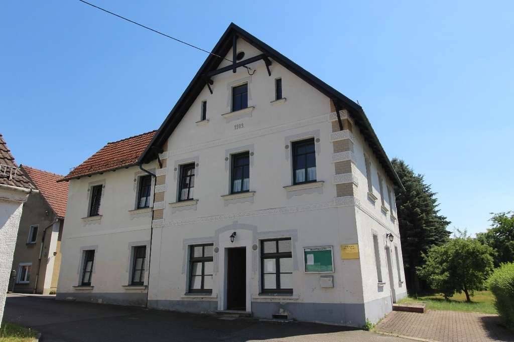 Immobilie in Nobitz - Ehemaliges Wohn- und Geschäftshaus mit vielen Möglichkeiten - Bild 0