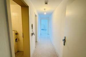 Ideal geschnittene 3,5 ZKB Erdgeschosswohnung im beliebten Augsburger Stadtteil - Göggingen – Die vollständige Adresse der Immobilie erhältst du vom Anbieter., 86199 Göggingen-Nordwest, Augsburg – Vorschaubild 2