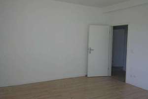 Freundliche 4-Raum-Wohnung mit EBK und Blick ins Grüne in Stadtfeld-Ost erwartet Sie! – Schleiermacherstr. 9, 39108 Stadtfeld Ost, Magdeburg – Vorschaubild 12