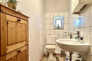 Freistehendes Einfamilienhaus mit 2 PKW-Stellplätzen - zentrale Lage! – Offenbach am Main – Vorschaubild 18