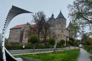 Große Immobilie mit Spielhalle und Kneipe – Hildburghausen (Kreis) – Vorschaubild 1
