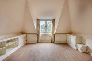 Großzügige Maisonettewohnung mit weitläufiger Dachterrasse in begehrter Lage von Berlin-Grunewald – Die vollständige Adresse der Immobilie erhältst du vom Anbieter., 14193 Grunewald, Berlin – Vorschaubild 17