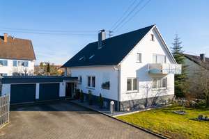 Schönes Familiendomizil in gewachsenem Wohngebiet – Die vollständige Adresse der Immobilie erhältst du vom Anbieter., 78628 Rottweil – Vorschaubild 1