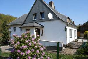 Familienparadies mit Einliegerwohnung auf großem Grundstück