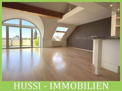 Stylische Maisonettewohnung mit Galerie, offener Küche und Carport in ruhiger Wohnlage von Haibach