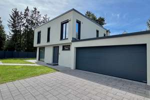VON PRIVAT: Einzigartige Bauhausvilla auf schönem Eckgrundstück – Die vollständige Adresse der Immobilie erhältst du vom Anbieter., 85521 Ottobrunn – Vorschaubild 2
