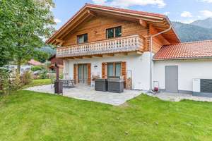 Bezugsfreies Wohnensemble am Schliersee – Zwei neuwertige Einfamilienhäuser auf 2.132 m² – Die vollständige Adresse der Immobilie erhältst du vom Anbieter., 83727 Schliersee – Vorschaubild 16