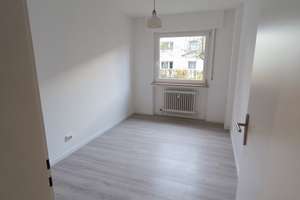 Helle, modernisierte 4-Zimmer-Wohnung mit TG-Stellplatz in Möhringen – TOP LAGE !!! – Die vollständige Adresse der Immobilie erhältst du vom Anbieter., 70567 Möhringen-Ost, Stuttgart – Vorschaubild 4