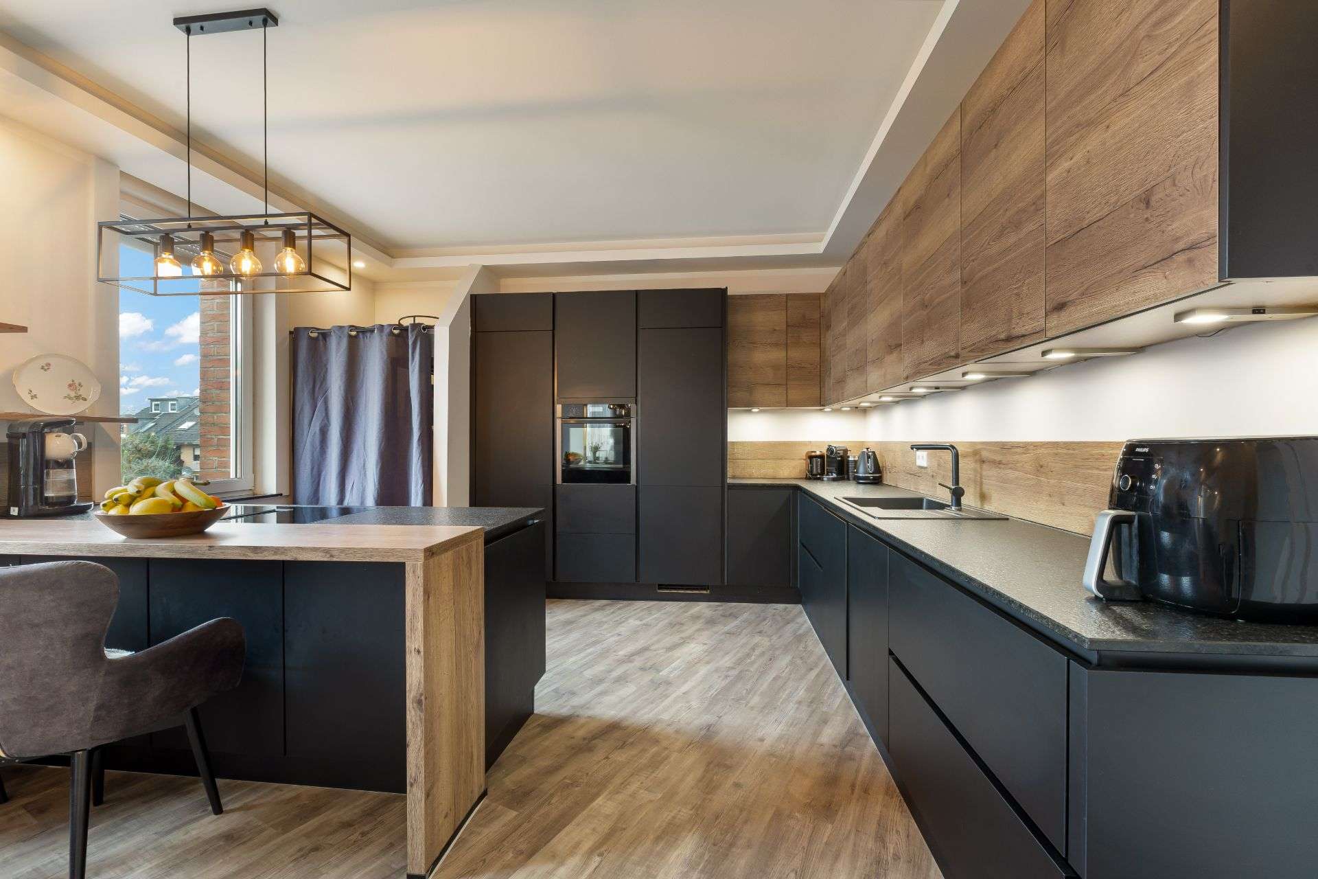 Immobilie in Grevenbroich - Attraktives Mehrfamilienhaus in Grevenbroich – Solide Rendite für Kapitalanleger - Bild 2