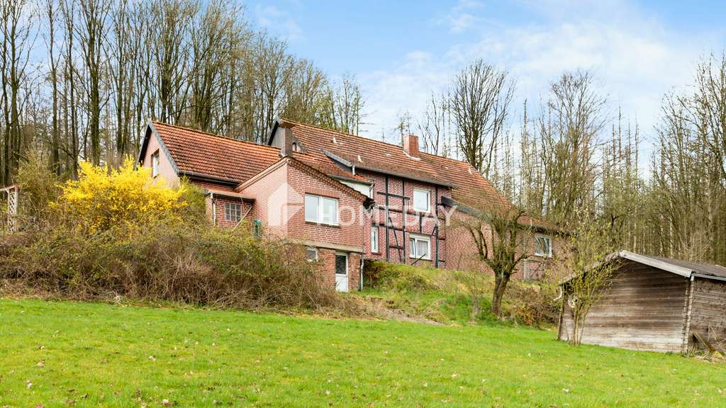 Immobilie in Vlotho - Historisches Wohnhaus mit großzügigem Grundstück und vielseitigen Nutzungsmöglichkeiten - Bild 1