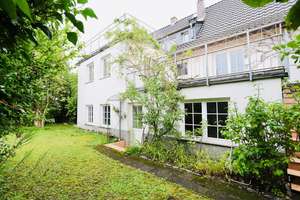 3-Parteienhaus für Kapitalanleger oder Großfamilien in bester Lage – Holzstraße 8, 64342 Seeheim-Jugenheim – Vorschaubild 1