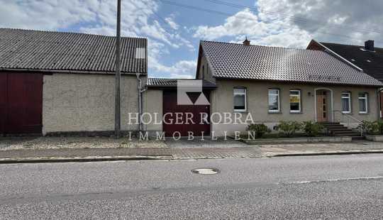 Bild von Einfamilienhaus mit Hof und kleiner Scheune!