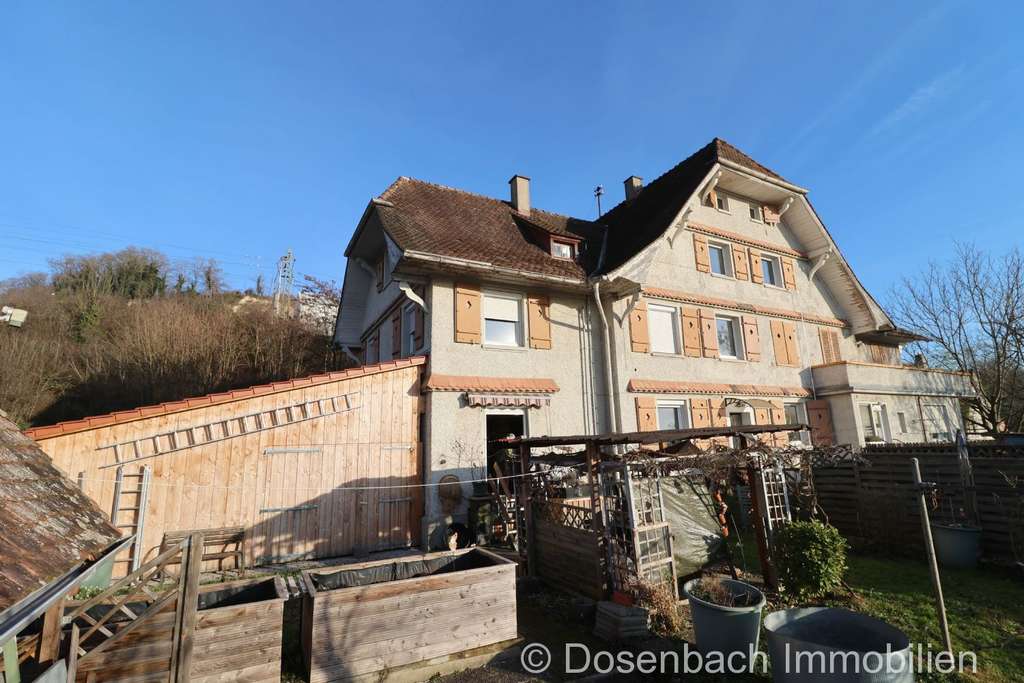 Immobilie in Efringen-Kirchen - Charmantes Reihenendhaus mit großzügigem Garten – Ihr neues Zuhause in Kleinkems - Bild 2