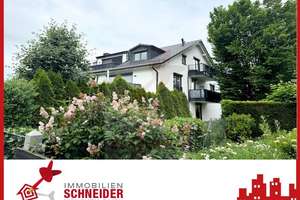 IMMOBILIEN SCHNEIDER - Obermenzing-neuwertige 3-Zi. DG-Wohnung mit Einbauküche und 2 Balkonen