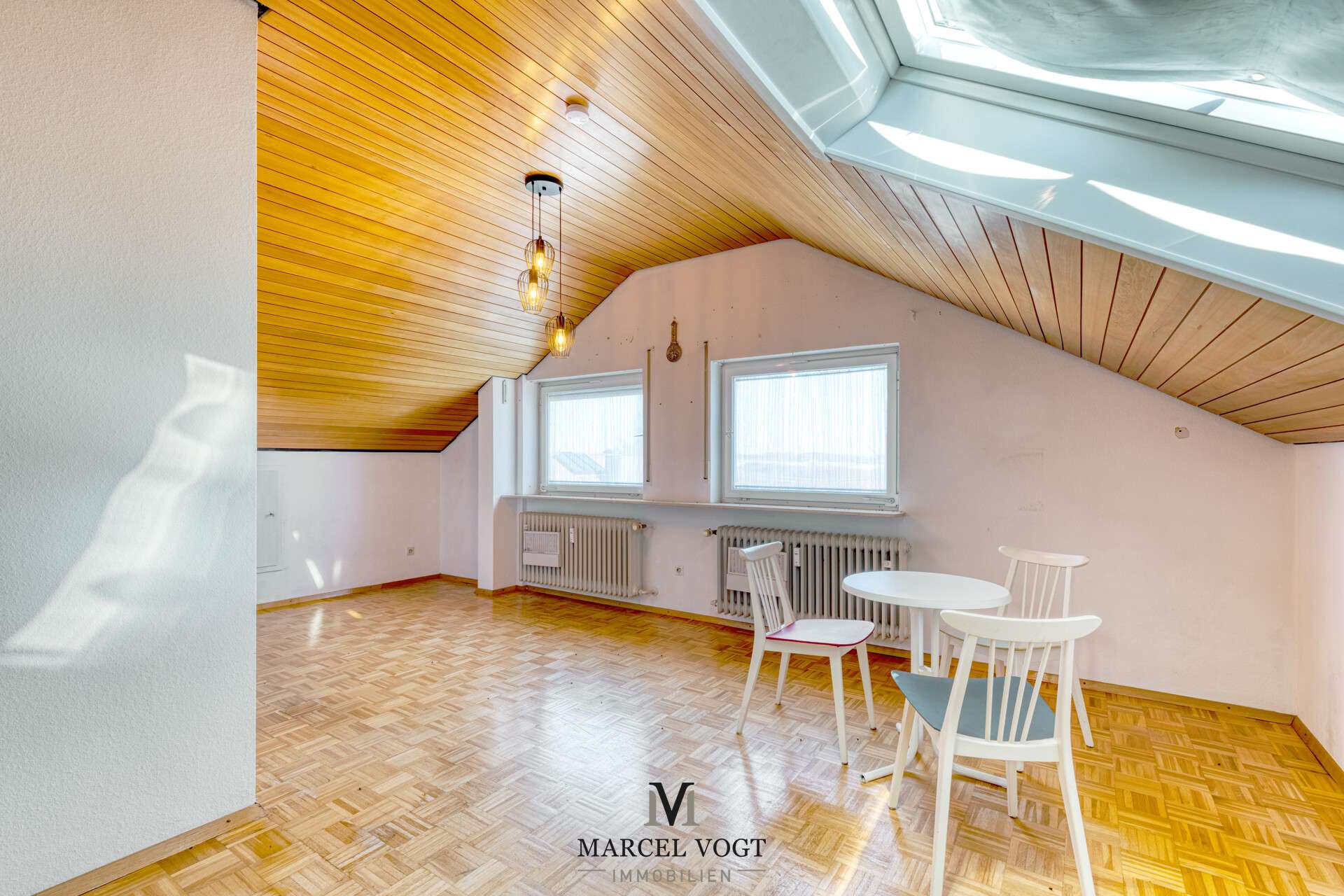 Immobilie in Baltmannsweiler - Perfektes Zuhause für jede Lebensphase -
Wohnraum mit Flexibilität für Familie und Kapitalanlager - Bild 0