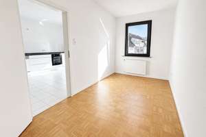 Sofort freie 2,5-Zimmer-Wohnung mit großem Balkon, Einbauküche und Aufzug – Höherweg 33, 40233 Flingern Süd, Düsseldorf – Vorschaubild 6