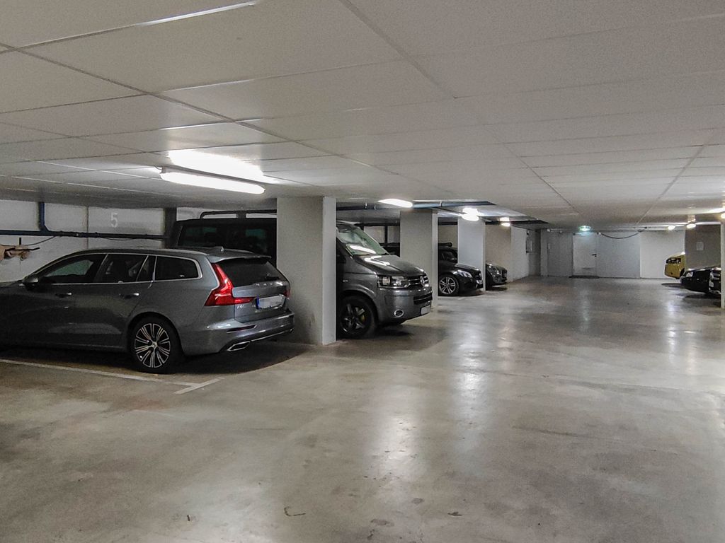 Zentraler Tiefgaragenstellplatz im Winskiez!