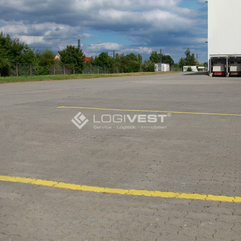 Attraktive befestigte Freifläche zu vermieten – ca. 4.000 m²