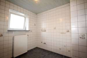Großzügige Wohnung in zentraler Lage umgeben von Grün! – Die vollständige Adresse der Immobilie erhältst du vom Anbieter., 41179 Rheindahlen-Mitte, Mönchengladbach – Vorschaubild 7