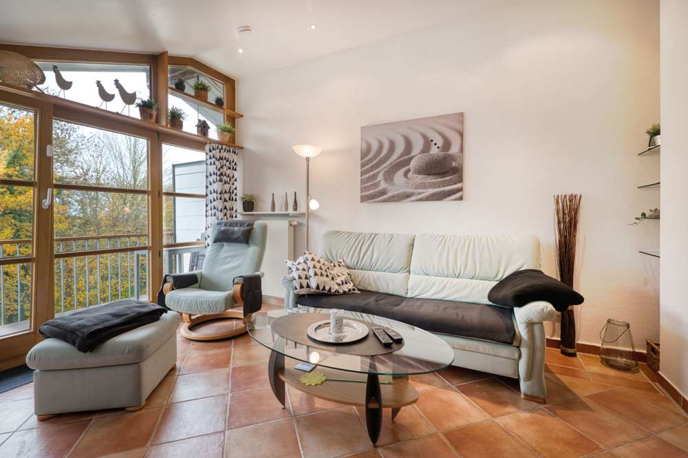 Immobilie in Wittenbeck - „Am Grün“: Jung mit Kamin, 2 Balkonen, Keller & Carport, in TOP Lage zwischen Golfplatz & Ostsee !!! - Bild 2