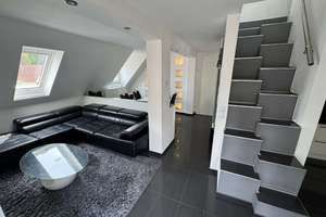 Exklusive Maisonette über zwei Ebenen: voll möbliert, modern ausgestattet und ruhig gelegen