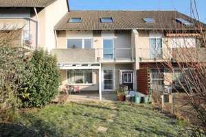 Ihr neues Zuhause auf dem Heilsberg –
Platz für die ganze Familie! – Wetteraukreis – Vorschaubild 4