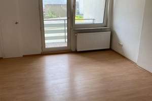 + 4,5-Raumwohnung + zwei Balkone + zentrale,  verkehrsberuhigte Lage + Garage optional + – Antoniusstraße 1, 44793 Kruppwerke, Bochum – Vorschaubild 2