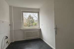 Helles und geräumiges 3-Zimmer-Apartment in Wuppertal – Mastweg 86, 42349 Cronenberg, Wuppertal – Vorschaubild 5