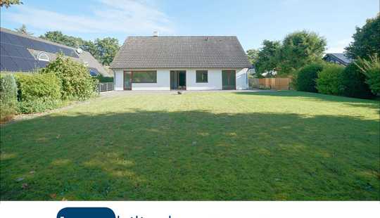 Bild von Einfamilienhaus mit Ausbaupotential auf großem Grundstück