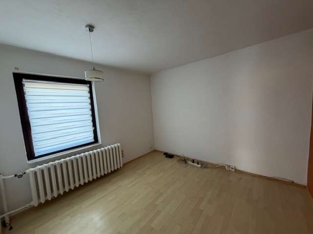 Immobilie in Tribsees - Voll unterkellertes Einfamilienhaus mit Nebengelass in Tribsees zu verkaufen - Bild 1