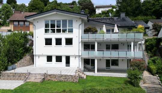 Bild von Jetzt investieren – später einziehen: Exklusives Anwesen in Panoramalage von Eppstein