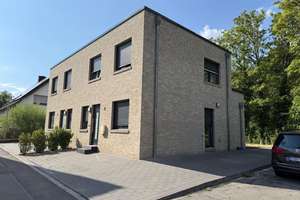 Moderne 4-Zimmer-Doppelhaushälfte mit Balkon und Terrasse - Baujahr 2024 – Am Mühlenkamp 81, 49086 Voxtrup, Osnabrück – Vorschaubild 2