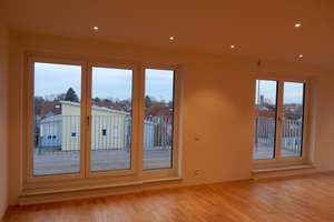 moderne gepflegte Penthouse-Wohnung, 2 Zi, EBK, gehobene Ausstattung, Dachterrasse – Ettinger Str. 12, 85057 Nordwest, Ingolstadt – Vorschaubild 3