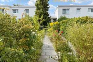 Wohnen wie im eigenen Haus: stillvoll Wohnen auf 2 Ebenen mit Garten, Garage & Hobbyraum im Keller – 30519 Seelhorst, Hannover – Vorschaubild 8