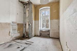 Unsaniert innen, High-End außen – Deine Chance im modernisierten Altbau mitten in Mitte. – Die vollständige Adresse der Immobilie erhältst du vom Anbieter., 10115 Mitte (Ortsteil), Berlin – Vorschaubild 3