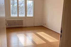 Leerstehende helle 2-Zimmer-Wohnung mit Balkon, neuen Fenstern und neuem Bad – Die vollständige Adresse der Immobilie erhältst du vom Anbieter., 13629 Siemensstadt, Berlin – Vorschaubild 3