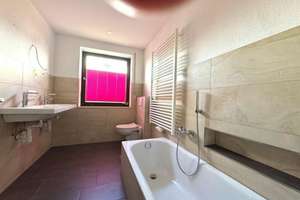 Ruhig gelegenes Zweifamilienhaus mit ausgebautem DG – Die vollständige Adresse der Immobilie erhältst du vom Anbieter., 86316 Friedberg – Vorschaubild 8
