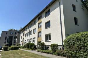 Schicke 3 Zimmer Wohnung mit Einbauküche in Bochum mit Balkon