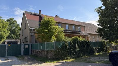 Großzügiges Wohnhaus mit 2.039 m² Grundstück, solider Heiztechnik und Ausbaureserve
