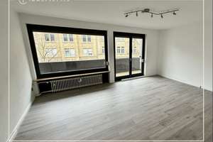 Frisch Renovierte 3-Zi Wohnung mit Balkon - Ab Sofort!