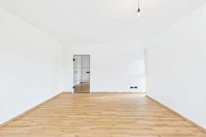 Erstbezug nach Modernisierung: Großzügige 3-Zimmer-Wohnung mit Balkon in begehrter Lage! – Die vollständige Adresse der Immobilie erhältst du vom Anbieter., 93051 Kumpfmühl-Ziegetsdorf-Neuprüll, Regensburg – Vorschaubild 2