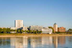 Helle 3-Zimmer Wohnung mit tollem Ausblick – Rheinallee 26, 67061 Ludwigshafen am Rhein – Vorschaubild 1