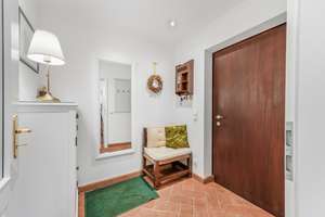 Großzügiges Reihenhaus mit schönem Garten in ruhiger Umgebung – Die vollständige Adresse der Immobilie erhältst du vom Anbieter., 81739 Neuperlach, München – Vorschaubild 8