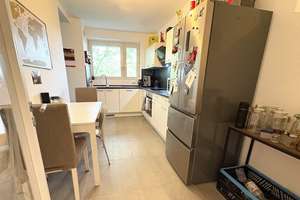 Direkt einziehen! 4 Zimmer mit Einbauküche, 2 Balkone & Blick ins Grüne, Duschbad, Gäste-WC, Aufzug – Klerschweg 7, 50968 Bayenthal, Köln – Vorschaubild 11